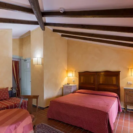 Cavalieri Del Mare 3* Marina di Massa