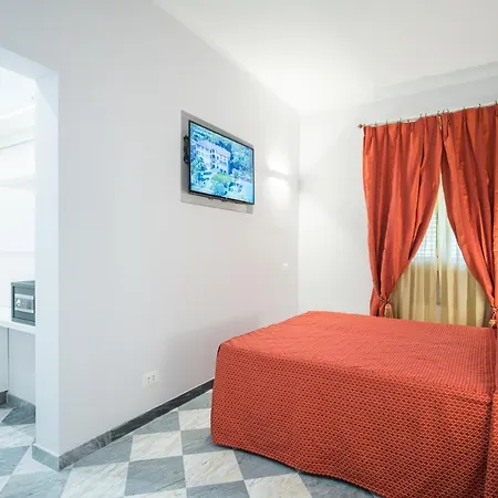 Hotel Cavalieri Del Mare